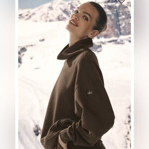 ALO Yoga Hazy Mock Neck Pullover